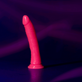 Slanke Realistische Dildo met Zuignap - Glow in the Dark - 8&#039;&#039; / 20 cm