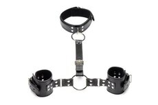 Halsband Met Polsboeien Restraint Set - Zwart Halsband Met Polsboeien Restraint Set - Zwart
